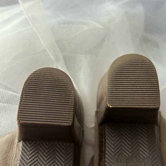 Dansko high Platform wedge leather sandal with buckle TAUPE SUEDE size 40 - Picture 8 of 10